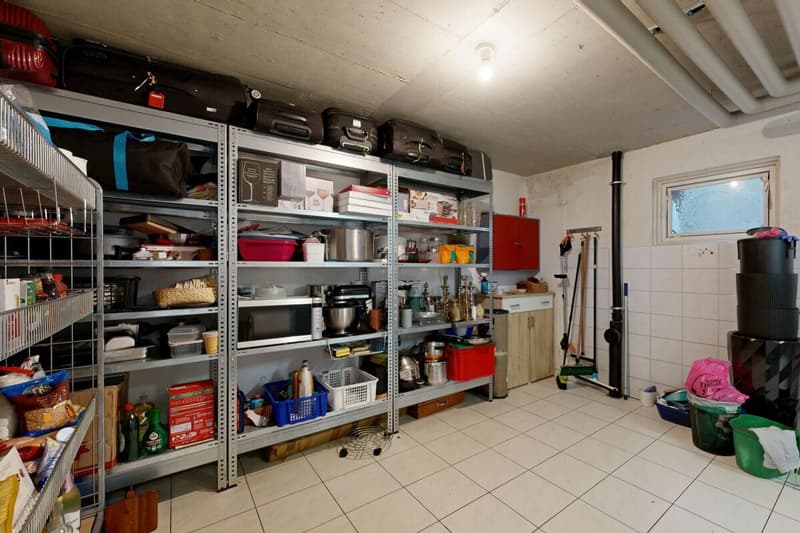 6.5 Zimmer Eckhaus in Schlieren (33)