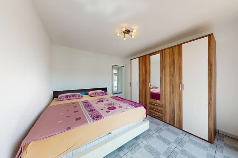 6.5 Zimmer Eckhaus in Schlieren (26)