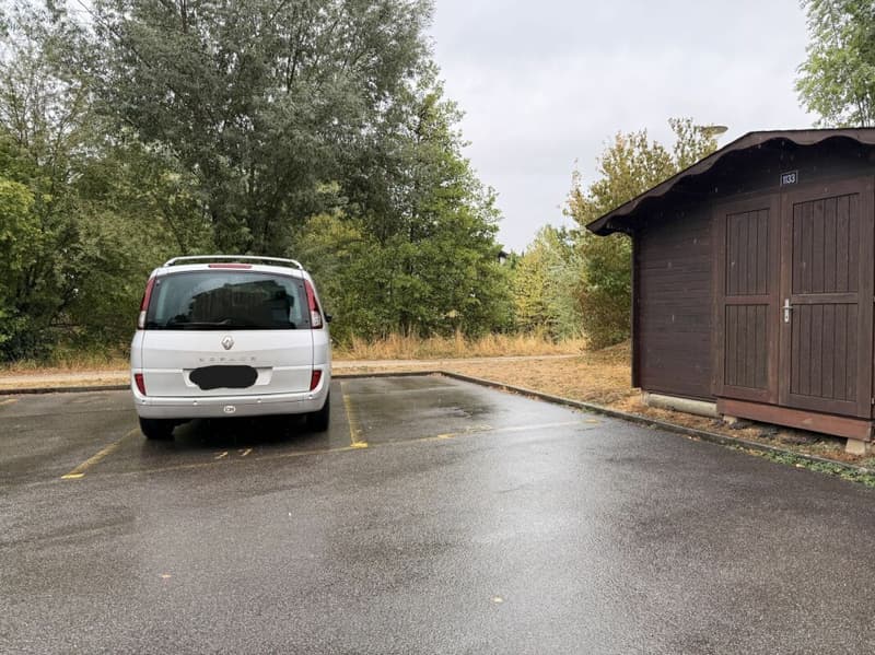 Frick / Aussenparkplatz (2)