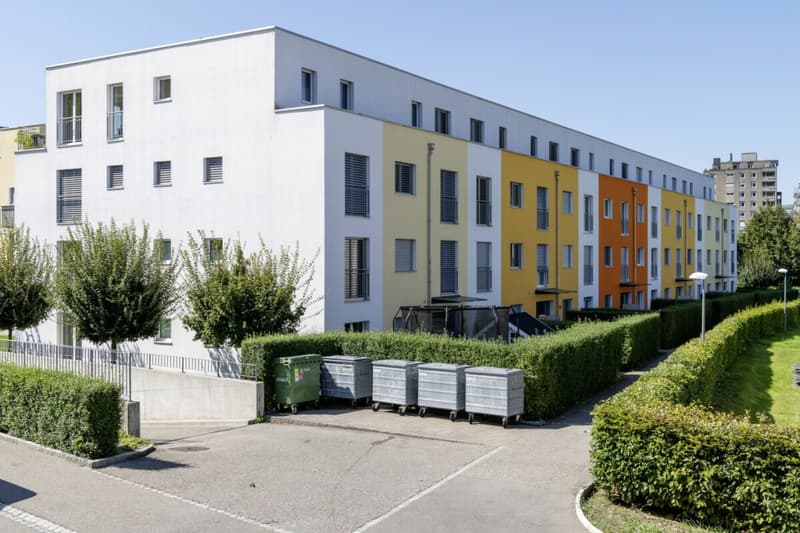 SCHÖNE WOHNUNG MIT GROSSEM BALKON (4)