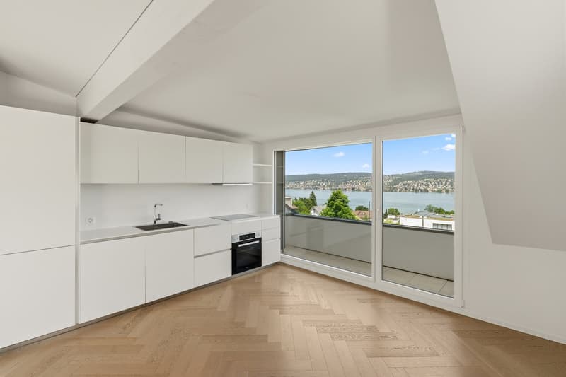 Traumhafte helle Wohnung mit voller Seesicht und 3 Terrassen (2)