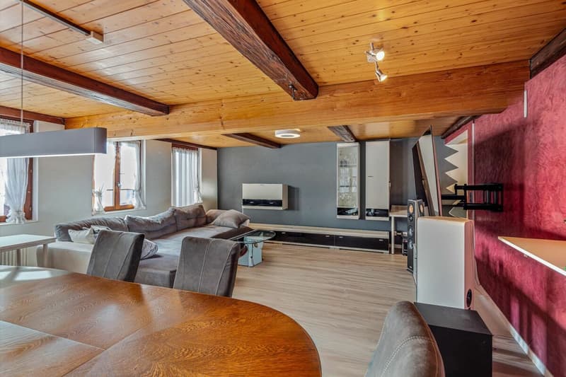 HEIMELIGE 4.5-ZIMMER MAISONETTE-WOHNUNG (2)