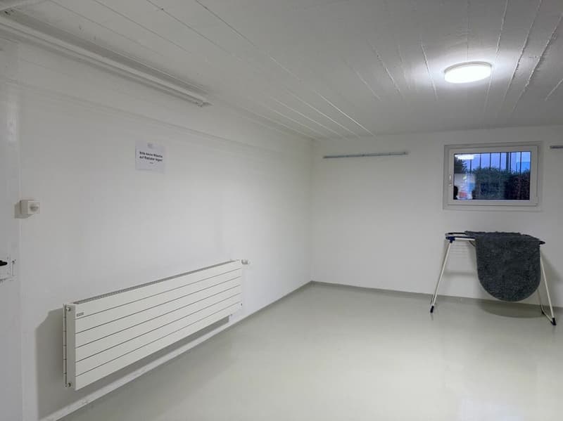 GEPFLEGTES ZUHAUSE MIT ZWEI BALKONE (11)
