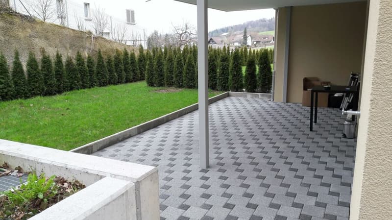 TRENDIGE GARTENWOHNUNG MIT GEDECKTEM SITZPLATZ (8)