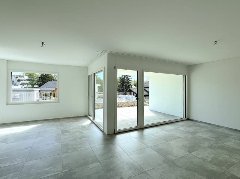 GROSSZÜGIGE PARTERREWOHNUNG MIT GEDECKTEM SITZPLATZ (3)