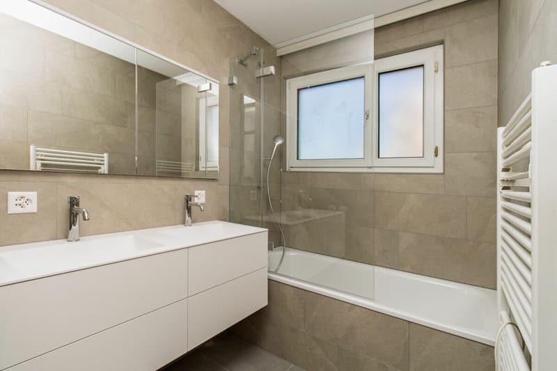 Ruhiges Wohnen mit Weitblick, Wintergarten & Smart Home (4)