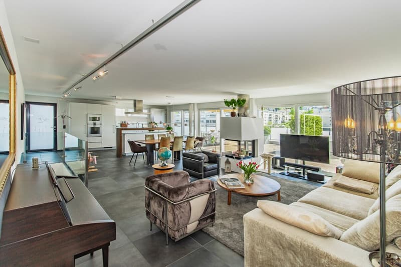 Modernes 6.5-Zimmer-Terrassenhaus mit Weitsicht und grosszügigem Aussenbereich (9)
