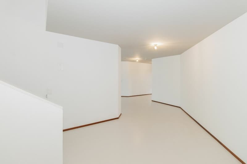 Grosses 6.5-Zimmer DEFH an bevorzugter Wohnlage - modernisiert und sofort bezugsbereit (14)