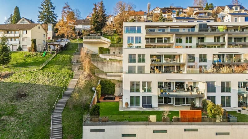 Premium-Gartenwohnung mit riesiger Aussenfläche und Weitsicht (3)