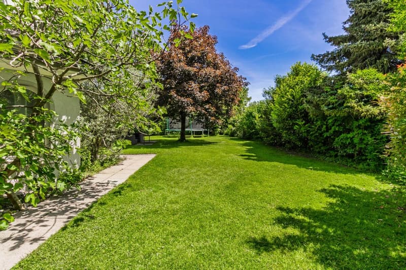 7.5-Zimmer-Landhausvilla mit Seesicht auf grossem Grundstück (17)