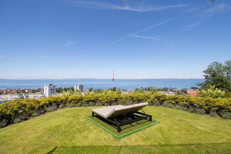 Ein Logenplatz über dem Bodensee - Edle Gartenwohnung mit Panoramasicht (3)