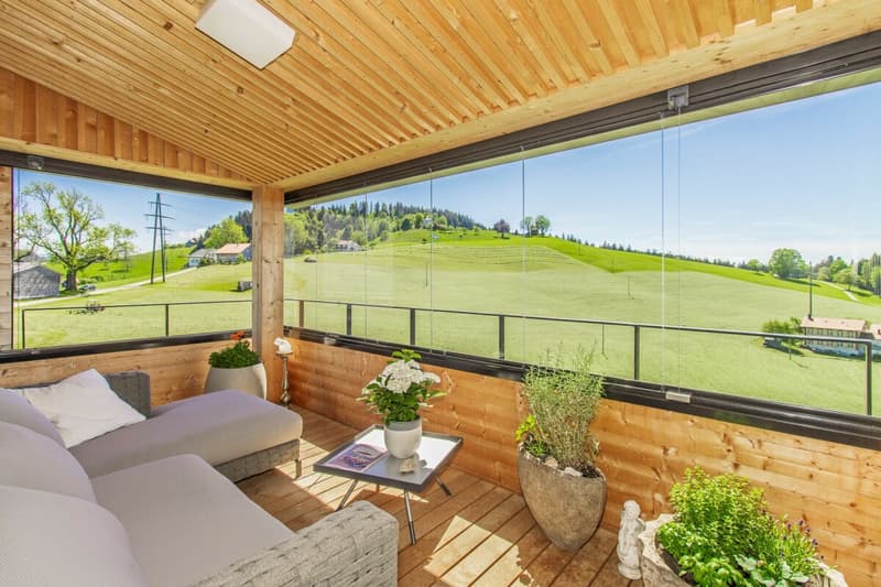 Ein Logenplatz über dem Bodensee - Premium Dach-Maisonette im hochwertigen Vollholzbau (14)