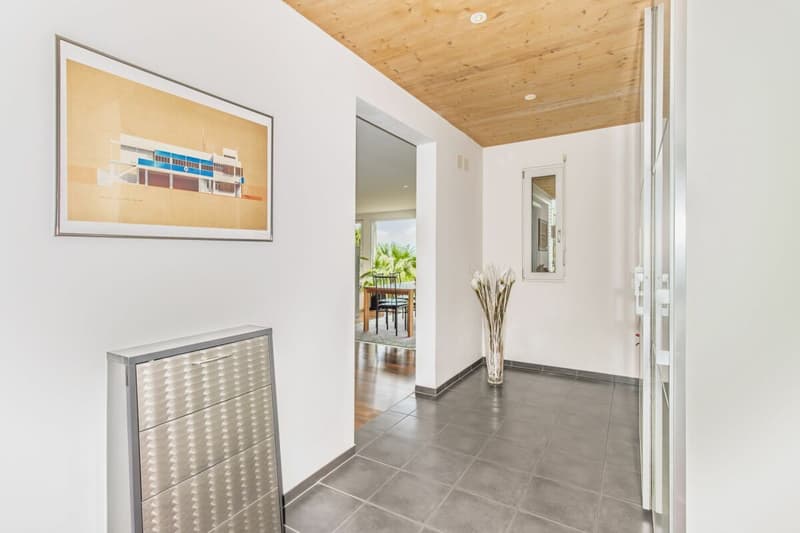 Charaktervolles 4.5-Zimmer-Architektenhaus - Moderne Holzarchitektur mit unverbaubarer Weitsicht (3)