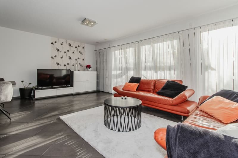 Grosszügiges 5.5-Zimmer-Reiheneinfamilienhaus in Seenähe (7)