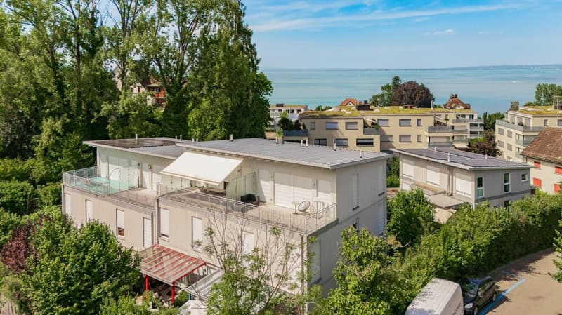 Grosszügiges 5.5-Zimmer-Reiheneinfamilienhaus in Seenähe (2)