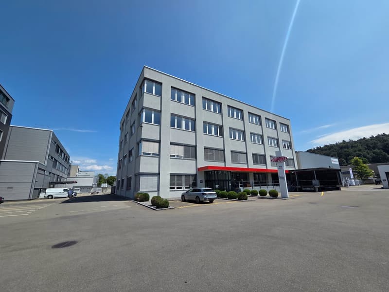 Büroräumlichkeiten im 2. + 3. OG im Industrie- und Gewerbepark Schwerzi zu vermieten (1)
