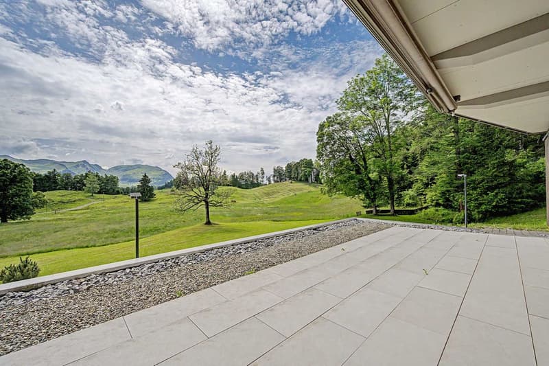 Moderne 2.5-Zimmer-Wohnung mit Panoramasicht in Illgau (St. Karl) (5)