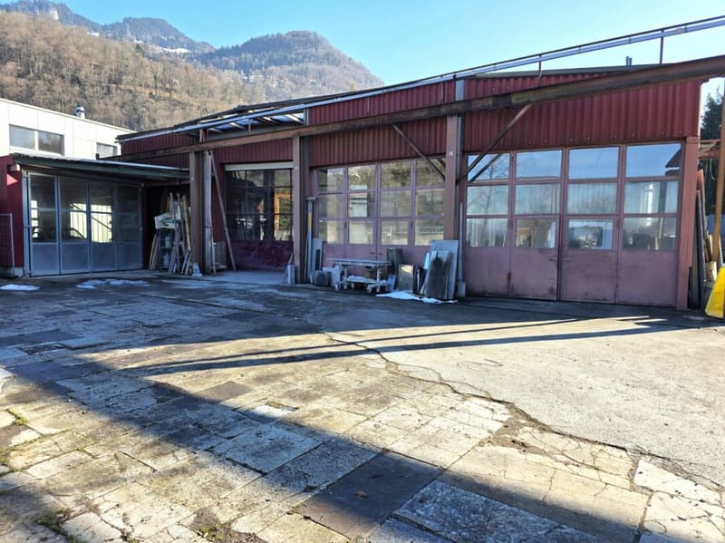 Hallen- + Garagenansicht Nord