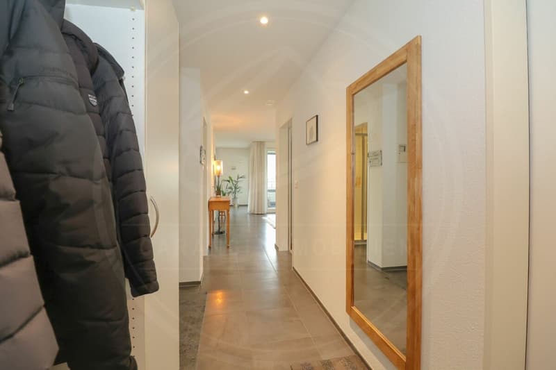 VERKAUFT - Stilvolle 3½-Zimmer-Wohnung mit grosszügigem Grundriss in Seengen (12)