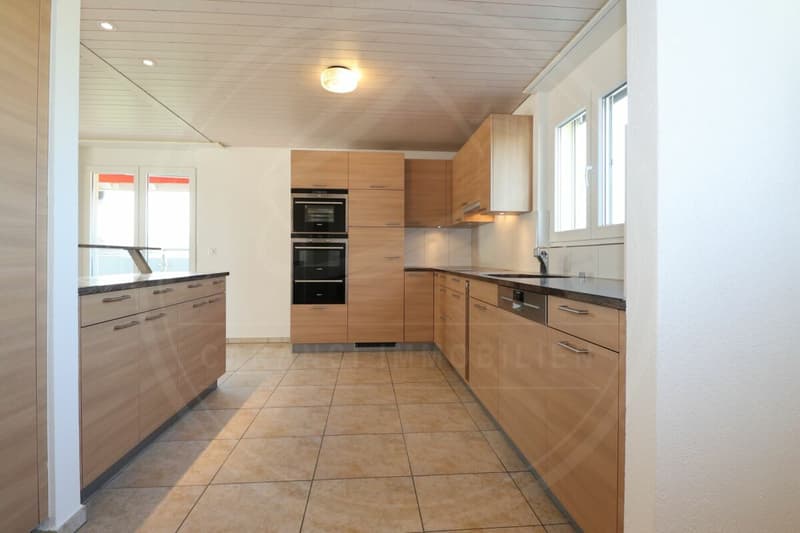 Grosszügige 3½-Zimmer-Wohnung im 1. OG per sofort in Birrhard zu vermieten (4)
