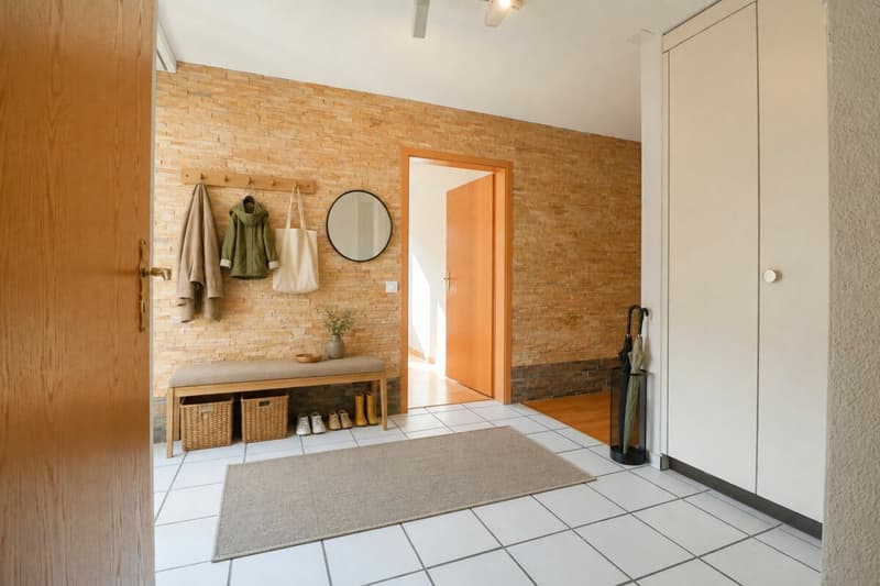 Wohnen auf zwei Ebenen - 4½-Zimmer-Maisonette mit Cheminée, Sauna und sonnigem Balkon (7)
