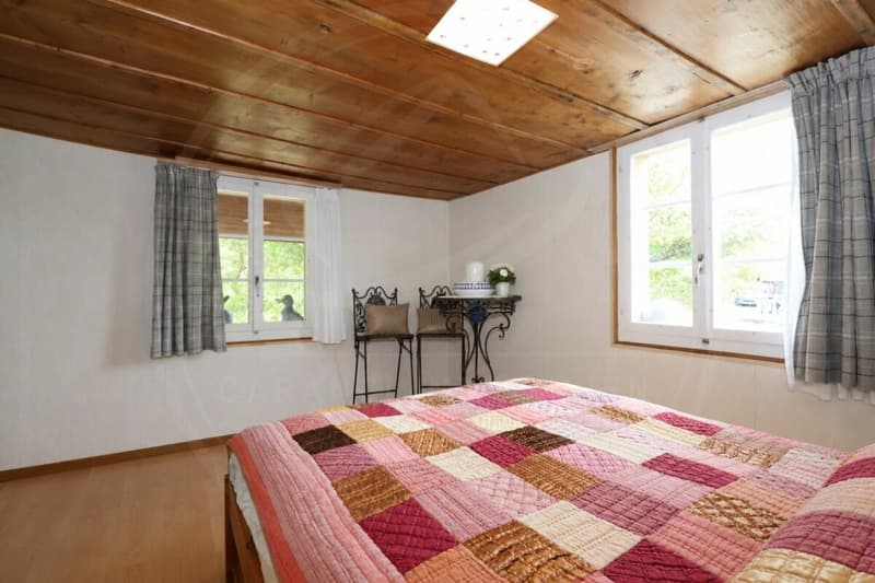 Zweifamilienhaus mit Stall und Landwirtschaftsland in Wettingen (8)