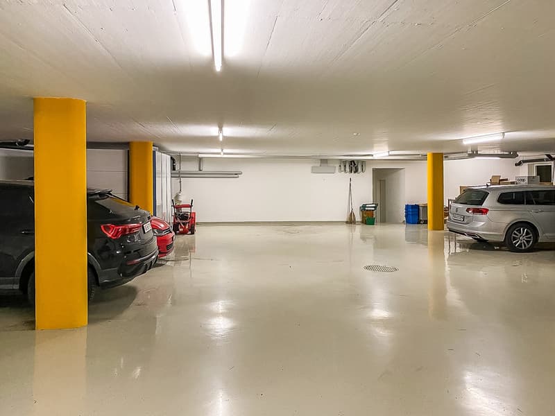 Dreamy 4.5-room apartment with a wonderful view and many parking spaces (14)