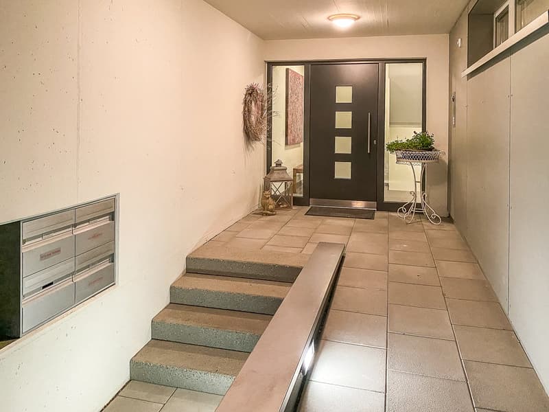 Dreamy 4.5-room apartment with a wonderful view and many parking spaces (13)