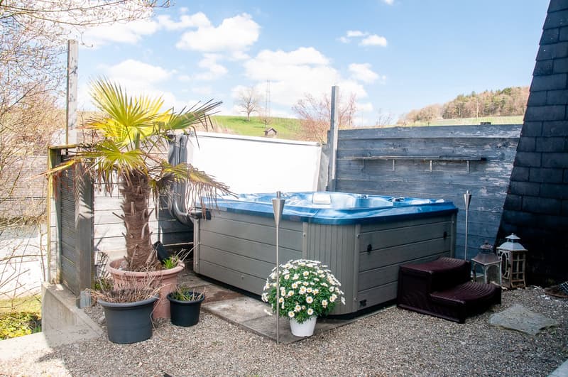 Charmantes 5.5-Zimmer-Einfamilienhaus mit Whirlpool in Würenlingen (4)