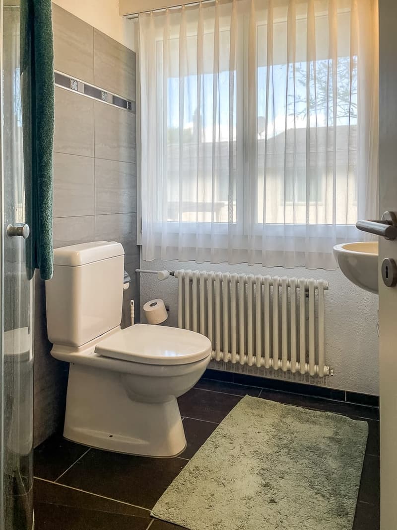 Charmantes 5.5-Zimmer-Einfamilienhaus mit Whirlpool in Würenlingen (12)