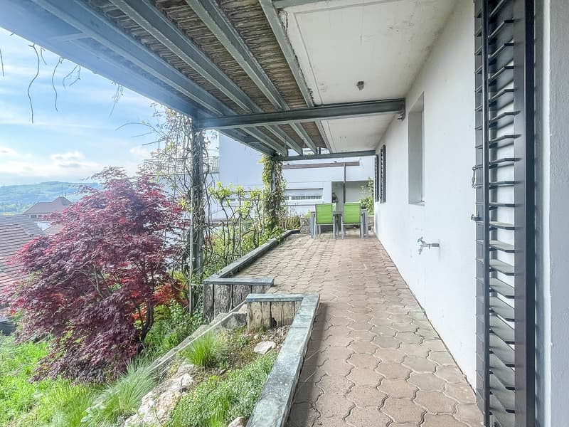 Einfamilienhaus mit Weitsicht und Potential an Top-Lage (2)