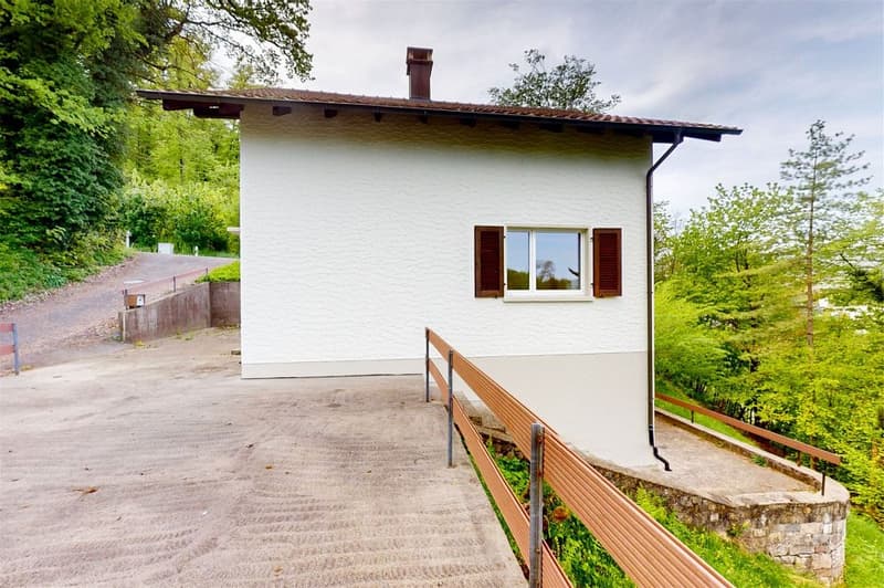 Herziges 4.5 Zi-Haus, 150 m², am Waldrand, Ausblick ins Grüne, Hanglage, an der Grenze zu Aarau (2)