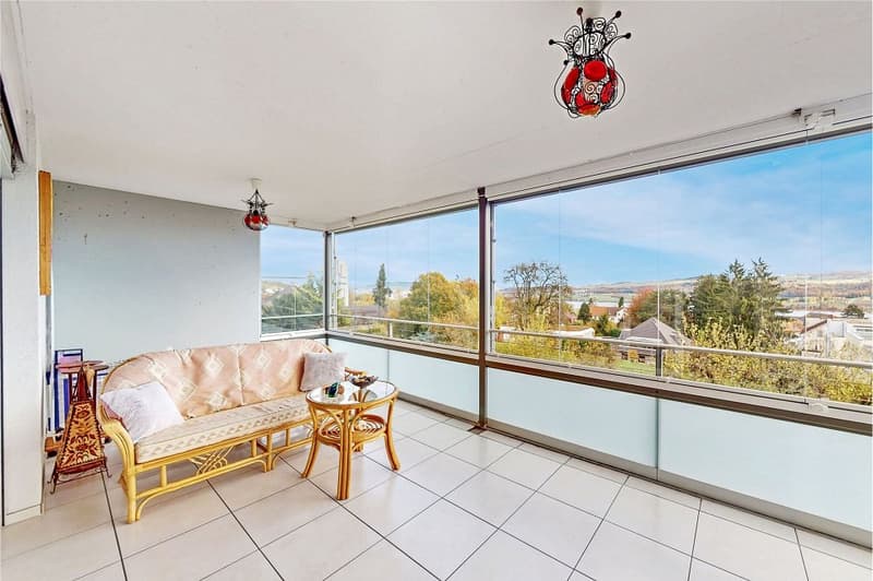 5.5-room apartment, elevator, underground parking space included, lake view, glazed balcony, large kitchen (7)