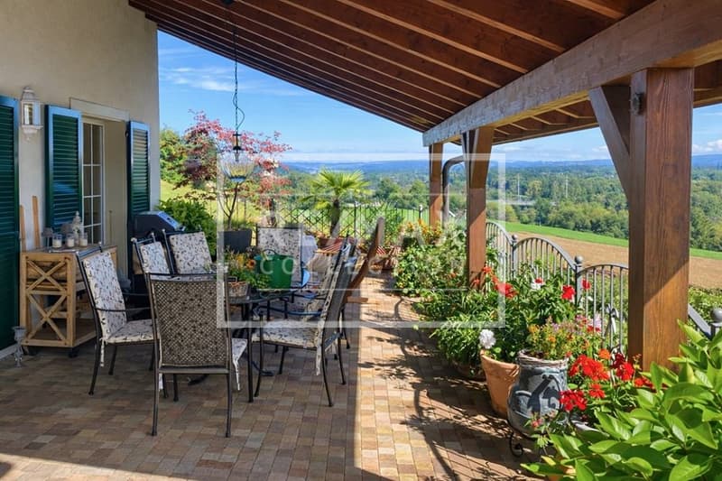 6.5++ Zi-Landhaus, WF 210 m², terrassierte Gartenanlage, Pool, Pergola, 760 m² GF, Panoramaweitsicht (8)