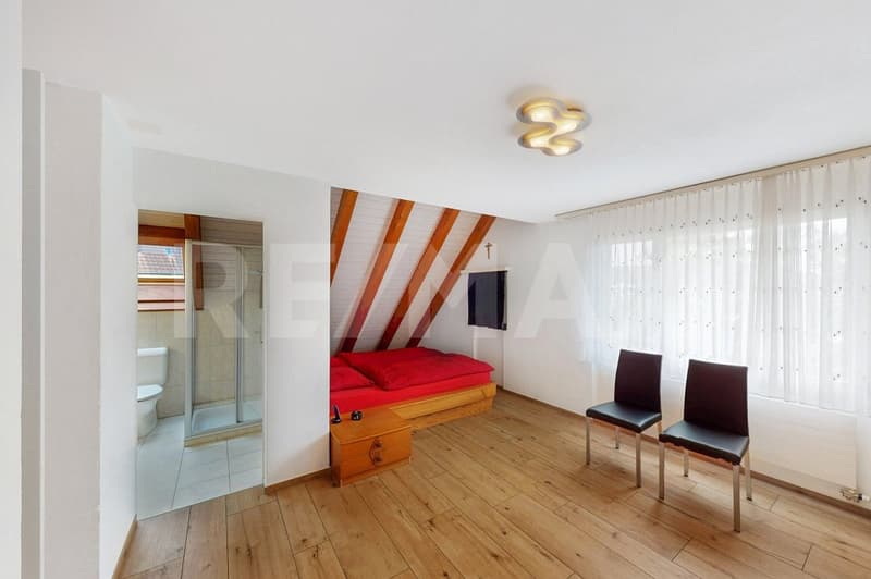 4.5 Zi Dach-Maisonette, NWF 135 m², 2 Balkone mit Weitsicht, 3 WC, 2 TG-P, 2 Keller, nahe Spital (10)