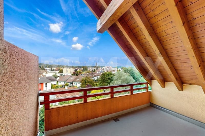 4.5 Zi Dach-Maisonette, NWF 135 m², 2 Balkone mit Weitsicht, 3 WC, 2 TG-P, 2 Keller, nahe Spital (5)