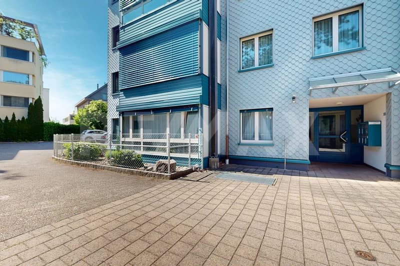 Charmante 4.5-Zimmer-Eigentumswohnung mit Balkon in der historischen Altstadt von Lenzburg (7)