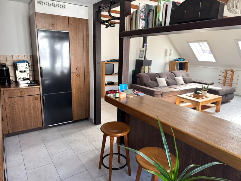 VIEL PLATZ IN IHREM NEUEN ZUHAUSE - Grosszügige 3.5-Zimmer-Dachwohnung zu vermieten. (8)