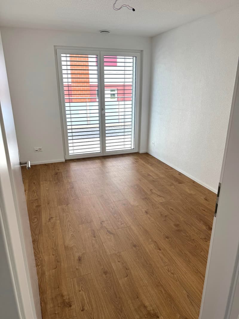Grosszügige 3.5-Zimmer-Wohnung zu vermieten. (9)