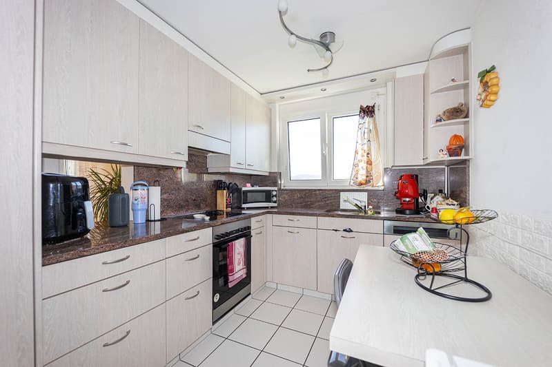 RISERVATO - Appartamento in condominio attraente come proprietà locativa o per uso personale (6)