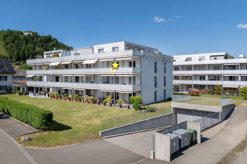 Attraktive 4,5-Zimmer-Eigentumswohnung mit grossem Sonnenbalkon (1)