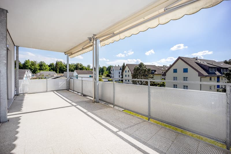 Attraktive 4,5-Zimmer-Eigentumswohnung mit grossem Sonnenbalkon (13)