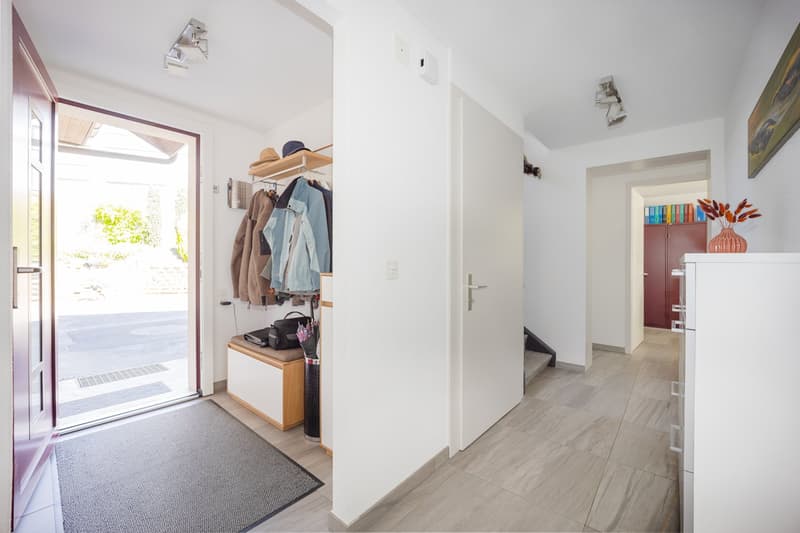 Liegenschaft mit Optionen - Attraktives 5,5-Zimmer-Einfamilienhaus mit zusätzlicher Baulandparzelle (4)