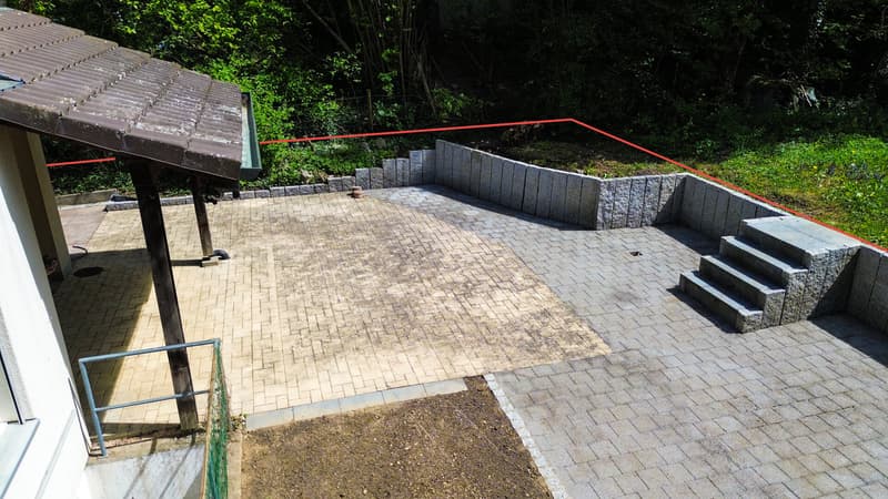 Gartensitzplatz teilweise gedeckt