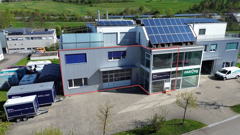 Gewerbeliegenschaft mit Büro, Lager / Produktion und Einstellhalle St (1)