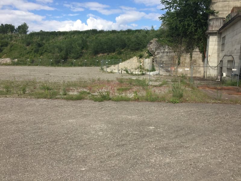 Attraktive und vielseitig Nutzbare Aussenfläche - bis 5'000m2 in Brugg (5)