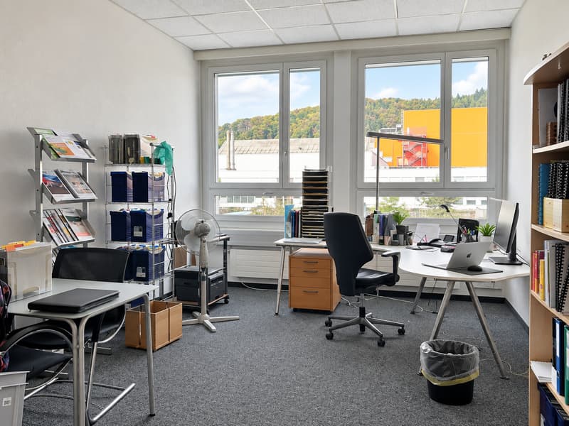 Helles Büro im 1. OG – modern & verkehrsgünstig in Spreitenbach (5)