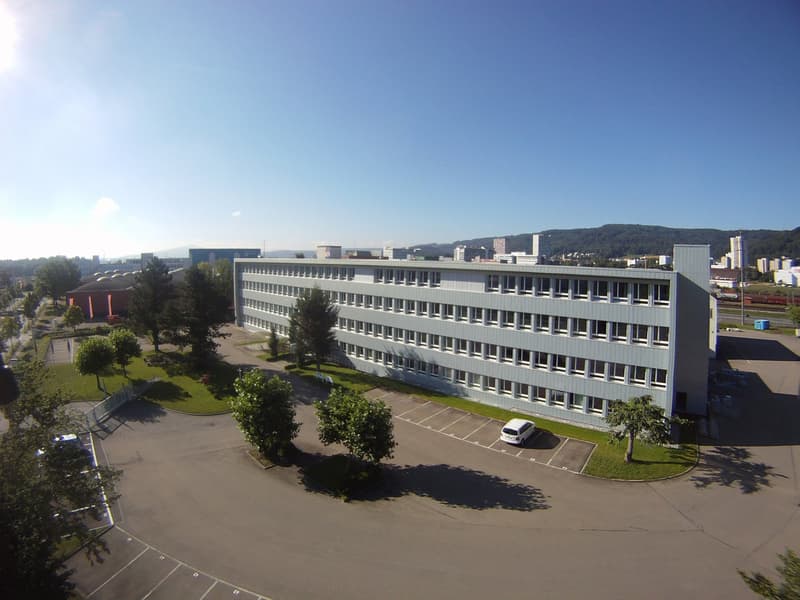 Helles Büro im 1. OG – modern & verkehrsgünstig in Spreitenbach (1)