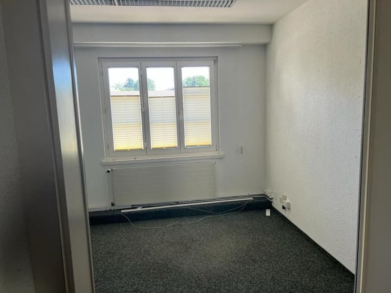 200m2 grande surface de bureau à louer (10)