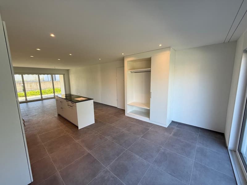 Beautiful affordable 3.5-room apartments on the ground floor for rent (3)